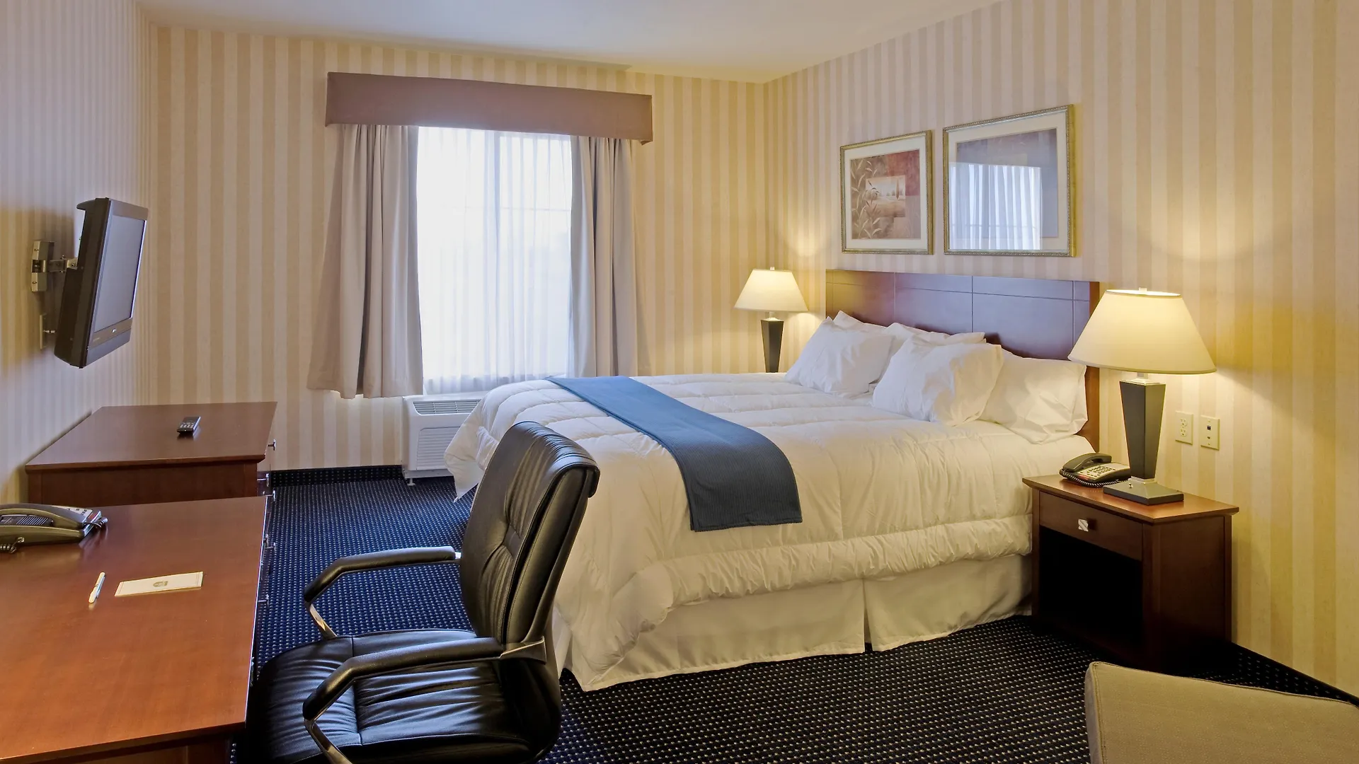 Holiday Inn Express & Suites Lathrop By Ihg