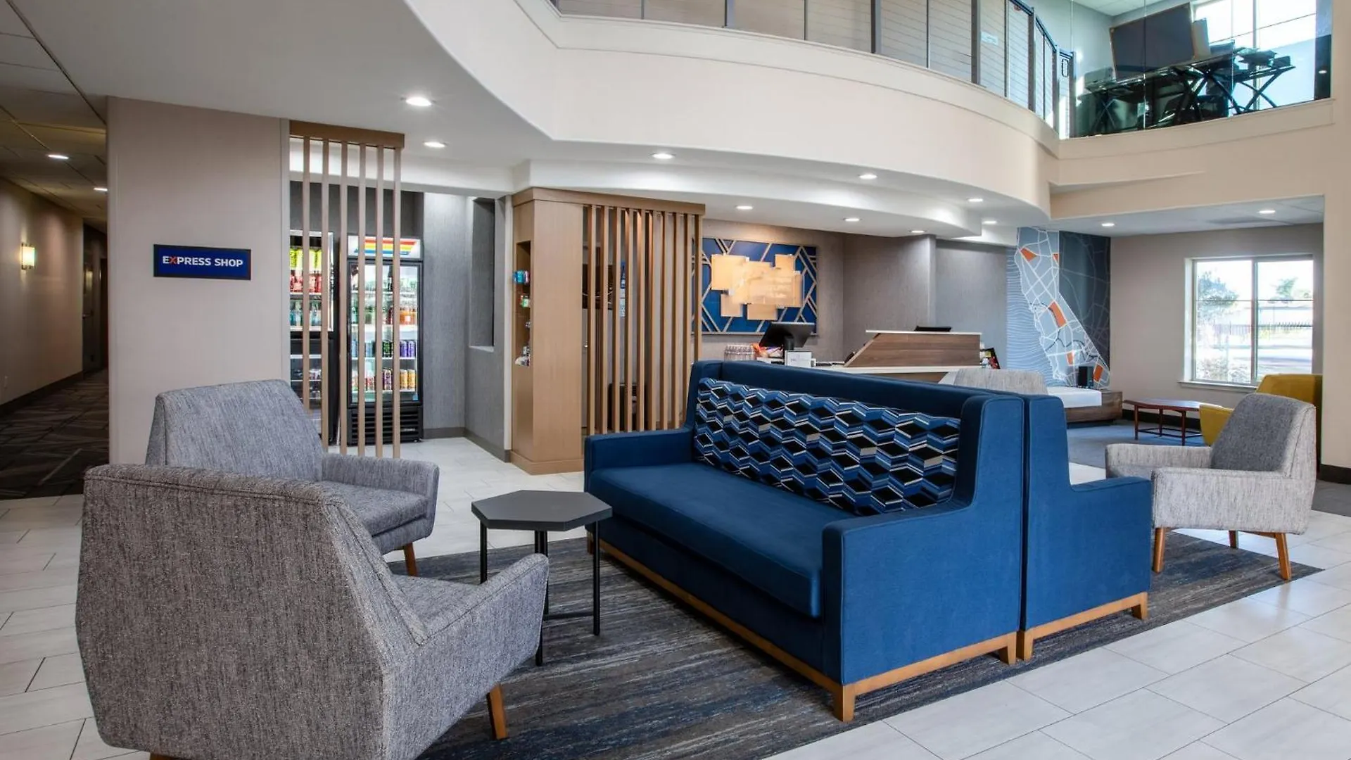 Holiday Inn Express & Suites Lathrop By Ihg