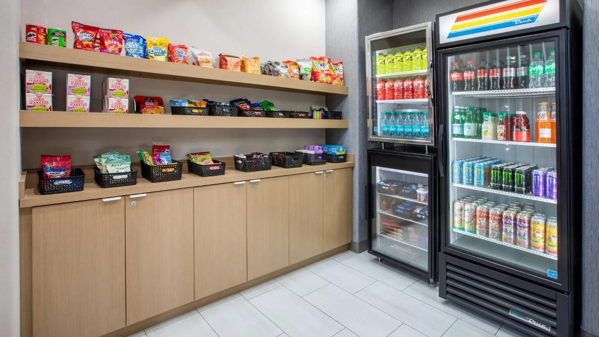 Holiday Inn Express & Suites Lathrop By Ihg United States