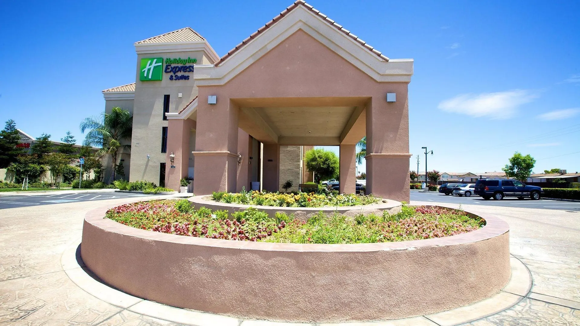 Holiday Inn Express & Suites Lathrop By Ihg Hotel