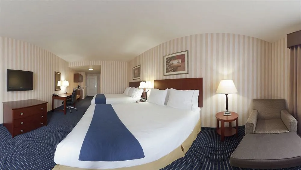 Holiday Inn Express & Suites Lathrop By Ihg 2*,  United States